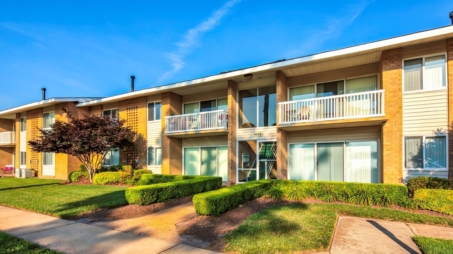 Pinewood Gardens Apartments Image 7