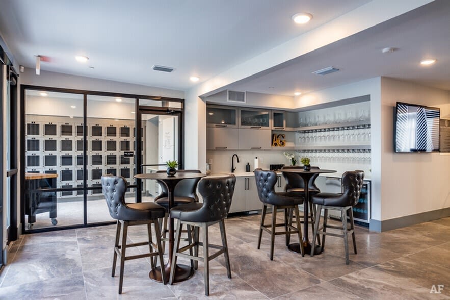 The Addison Gateway Brand  New Luxury Apartment Homes Image 1