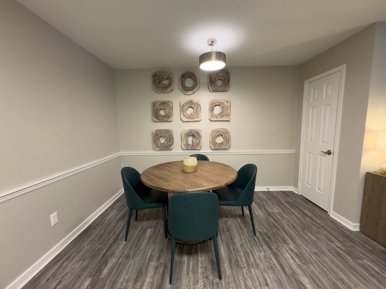 Twin Oaks Image 28