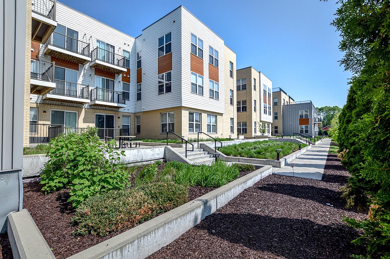 700 East Image 42