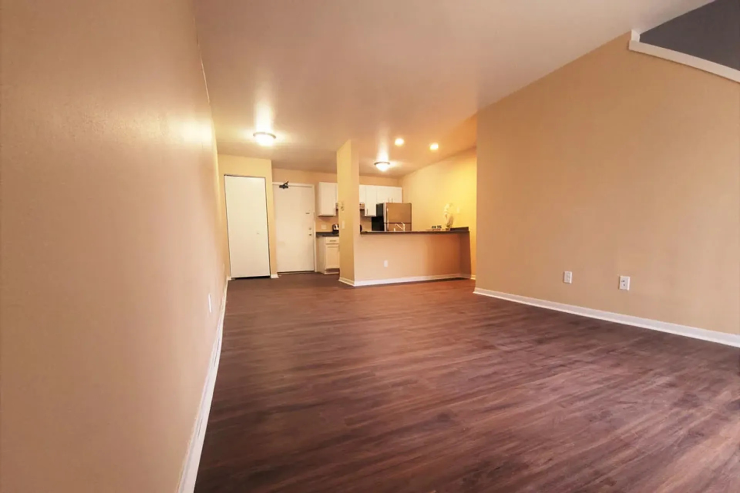 Summit Hill Apartments Image 4