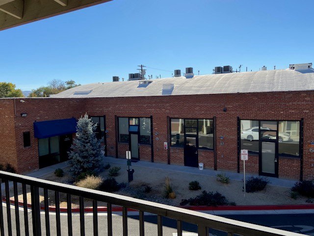 The DeLuxe Apartments Image 15