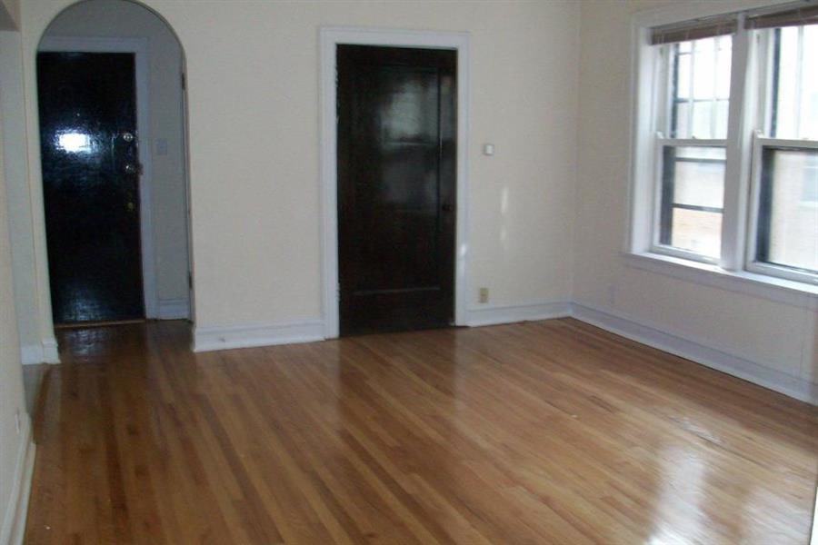 1514 W 77th Image 2