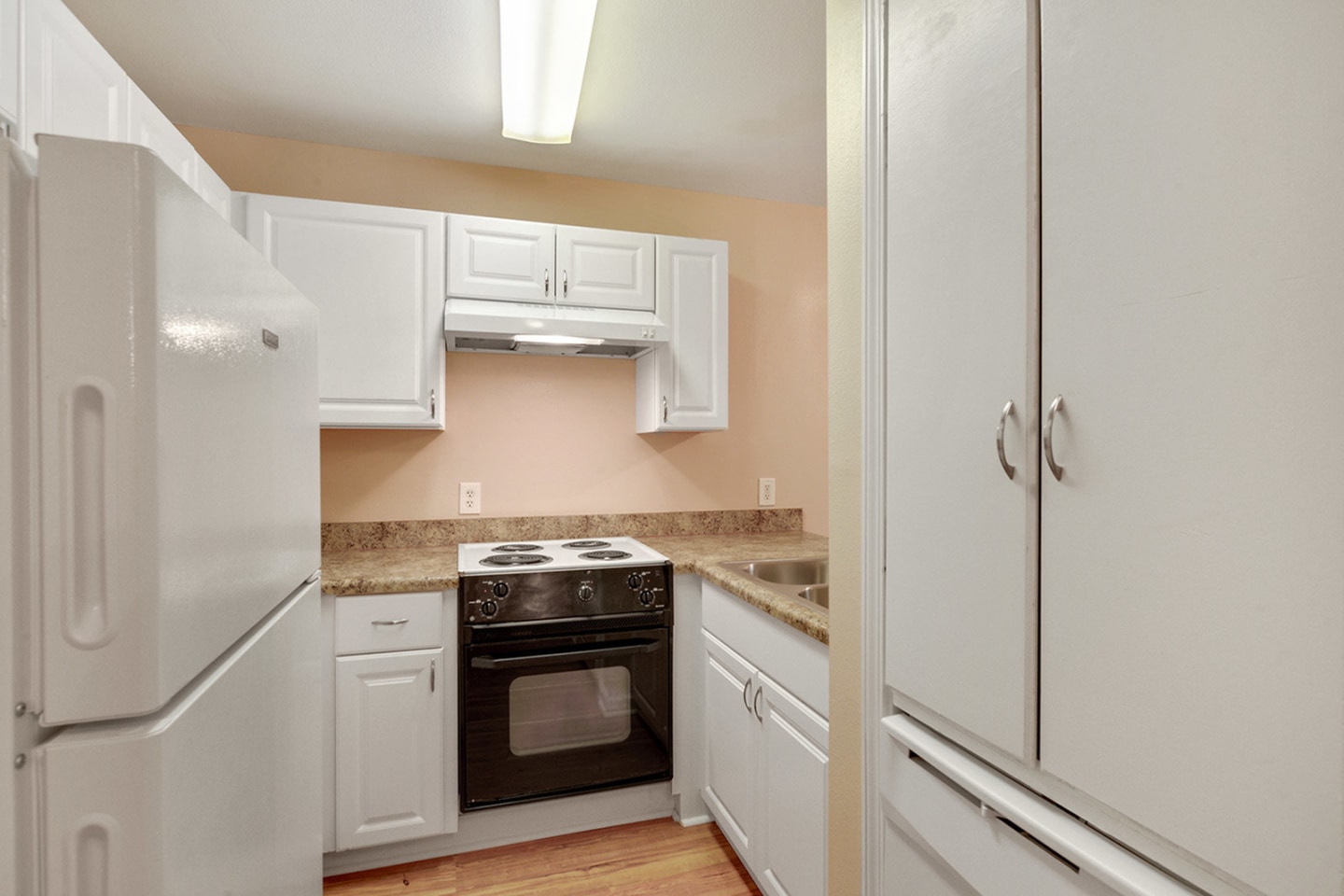 Park Regency Image 8