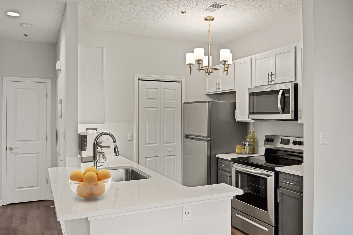 Cambridge Apartments Image 14