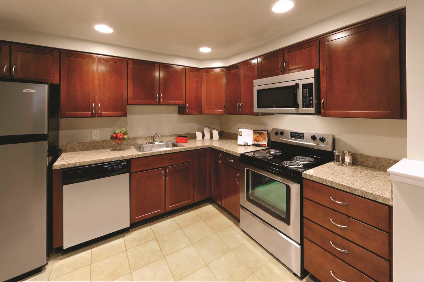Golf Club Apartments and Townhomes Image 15