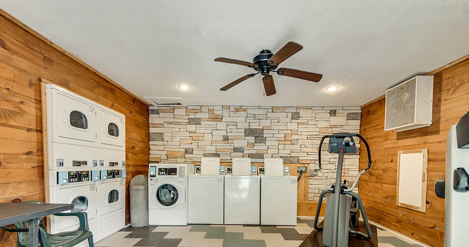 River Oaks Apartments Image 13