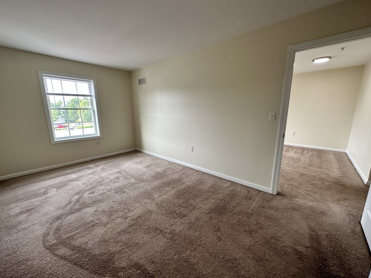 Redstone Apartments Image 23