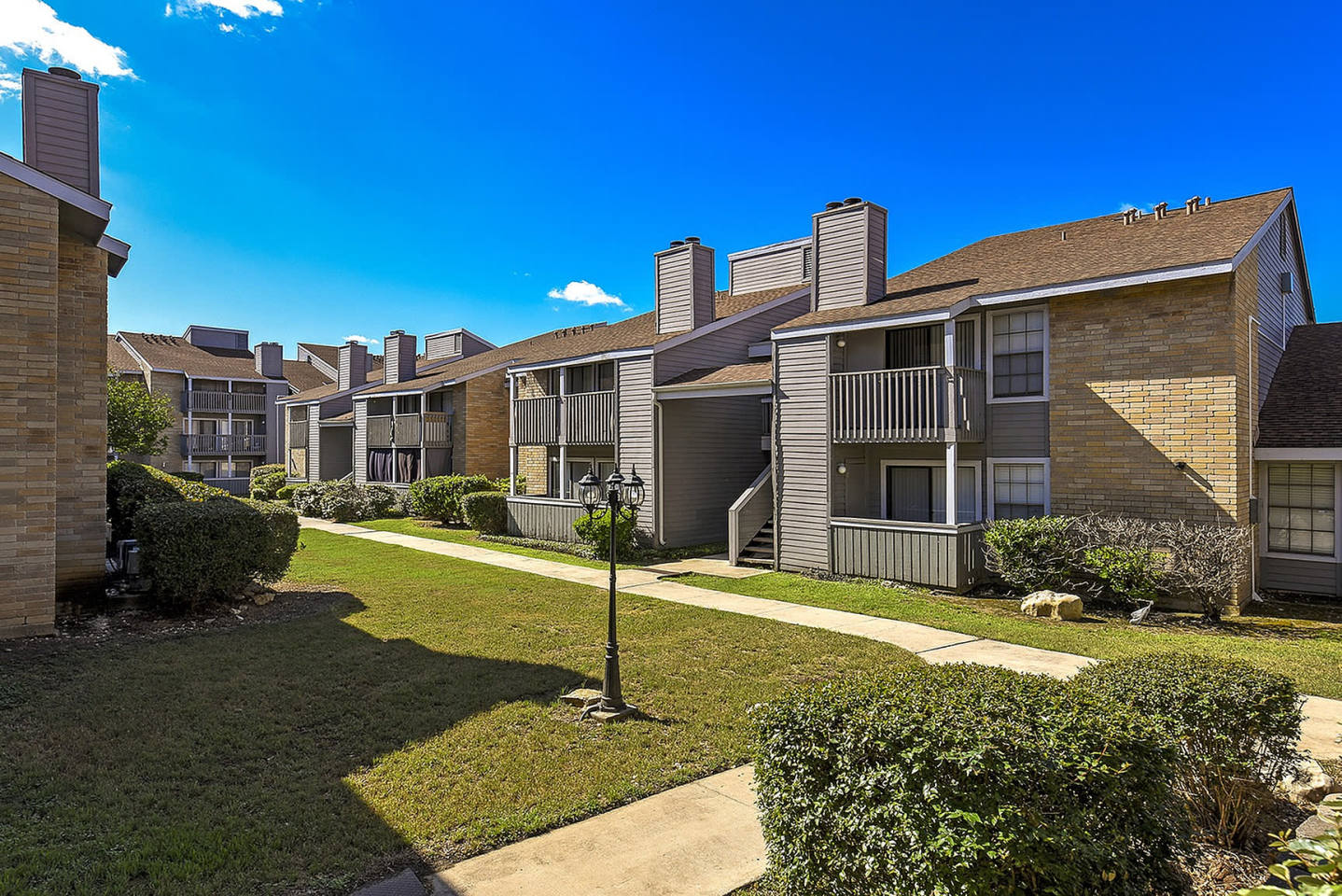 Stoneleigh Apartments Image 4