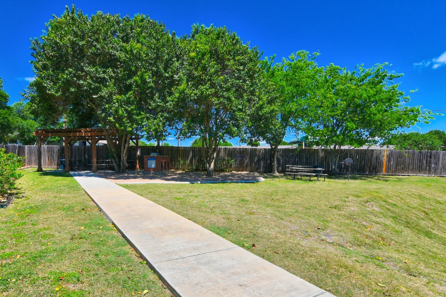 Braunfels Place Image 14