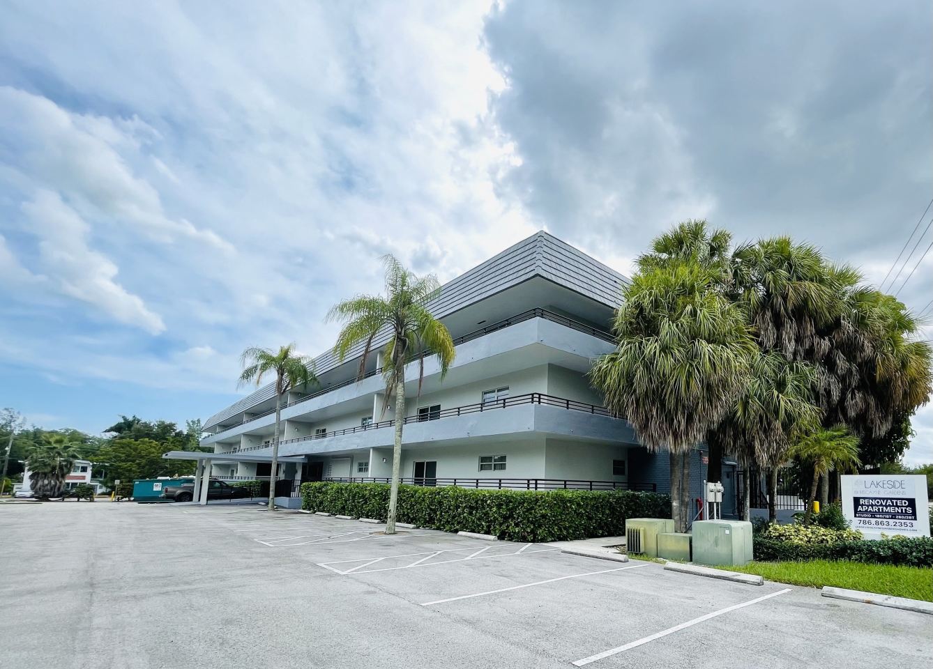 Lakeside at Biscayne Gardens Image 12