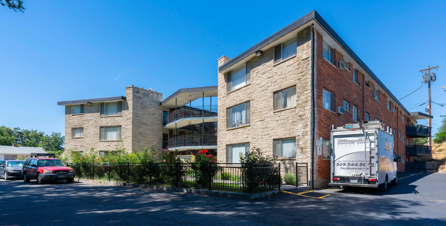 Dolphin Apartments Image 31