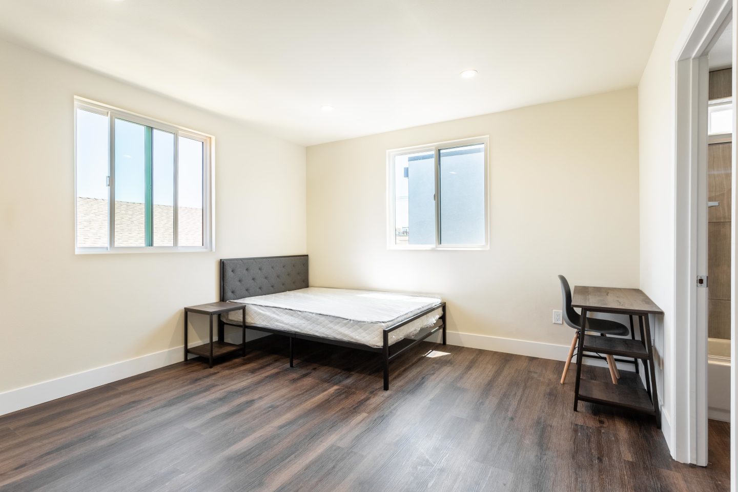 Antares 1419 S New Hampshire Avenue - Co-Living Image 4