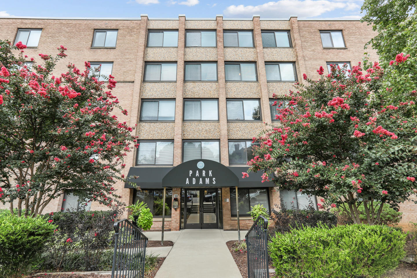 Park Adams Apartments Image 28