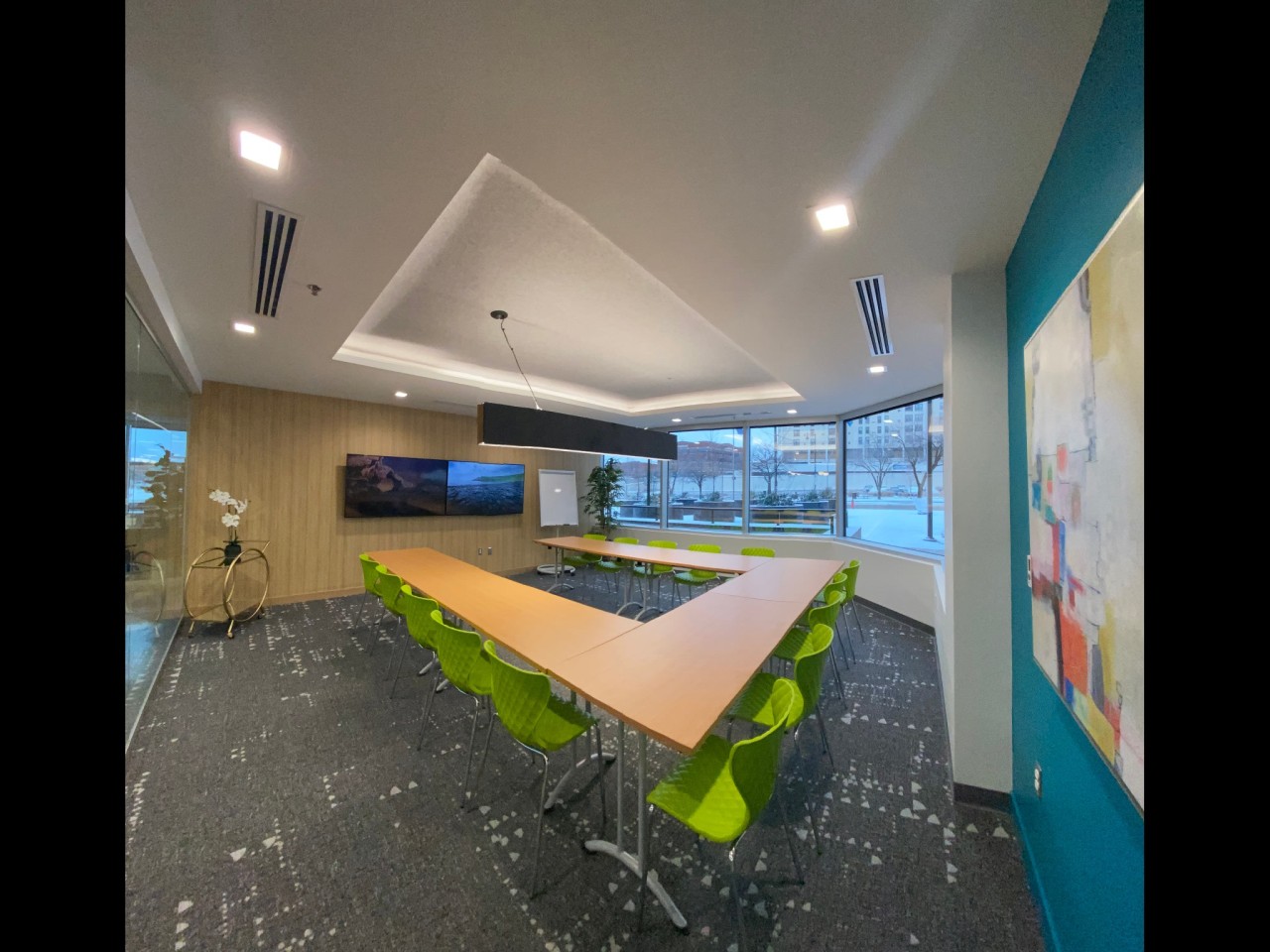 Flashcube Luxury Apartments Image 39