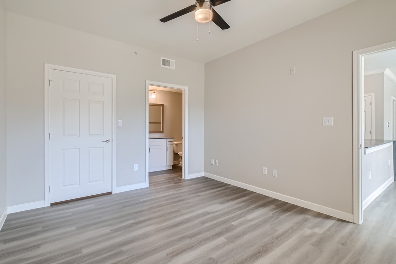 Rise Creekside Image 26