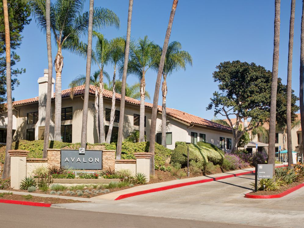 Avalon La Jolla Colony Image 38