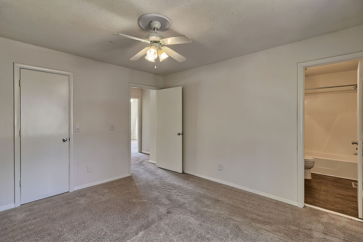 The Farrington Apartment Homes Image 20