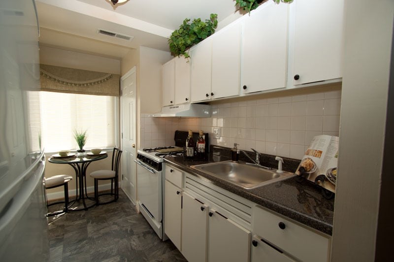 Pinewood Gardens Apartments Image 16
