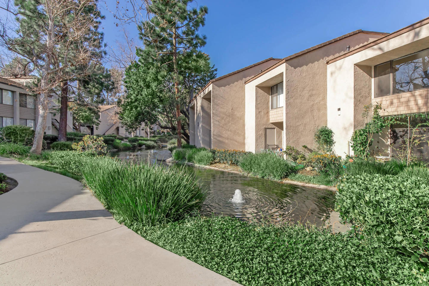 Huntington Lakes Apartments Image 5