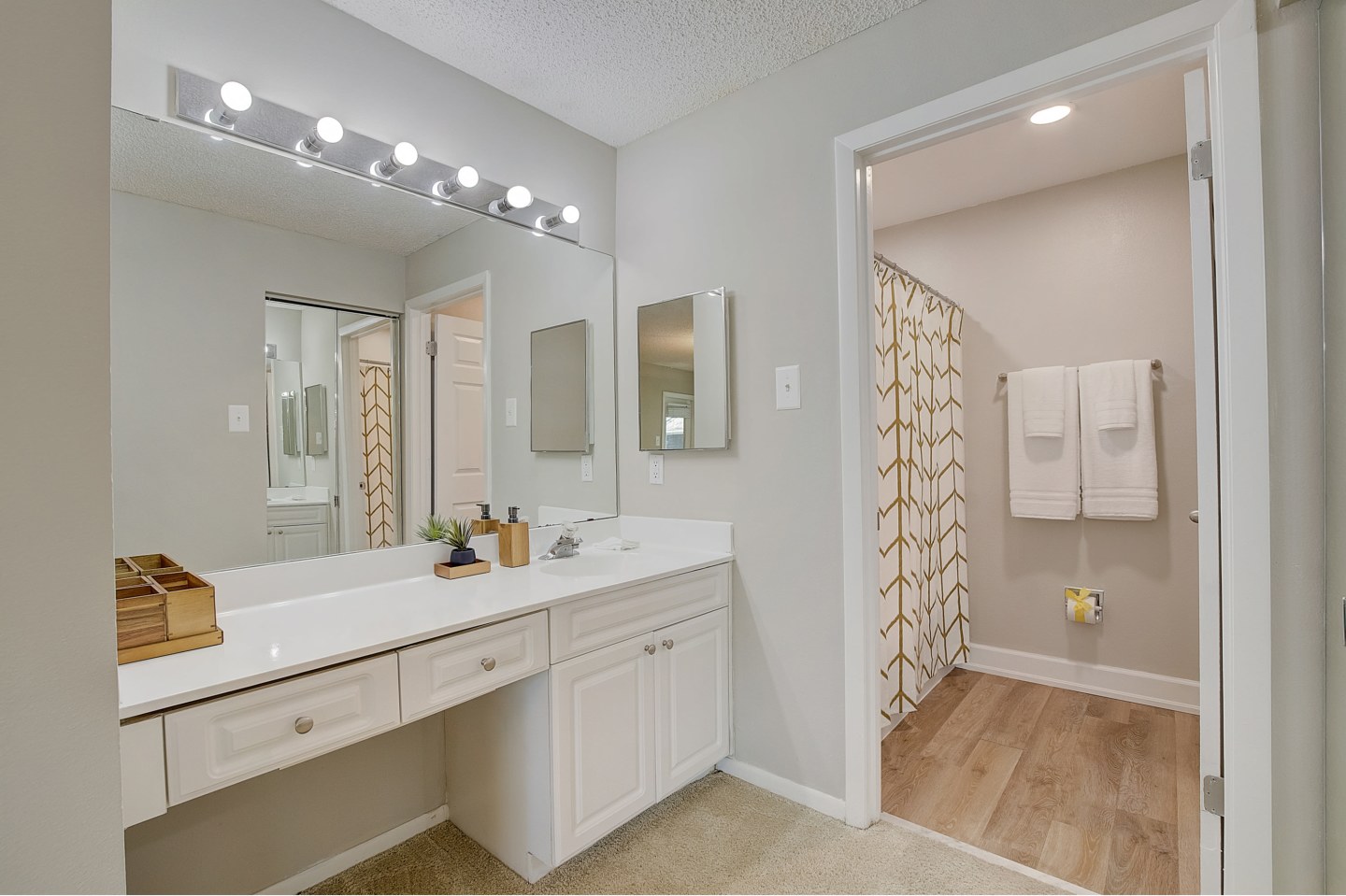 Addison Place Apartments Image 7
