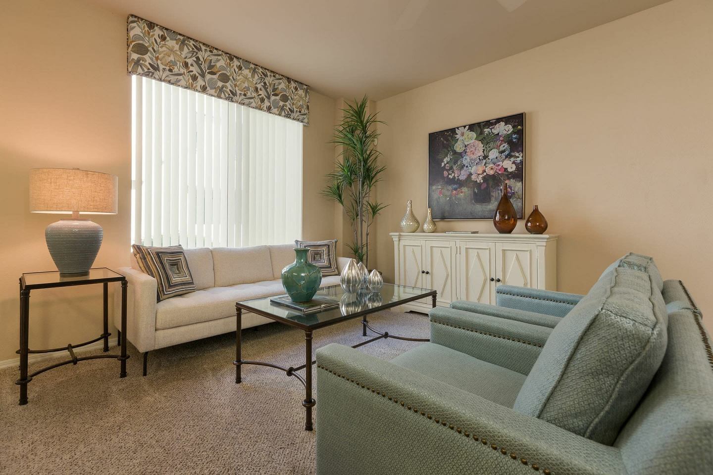 Aria on Cave Creek Image 18