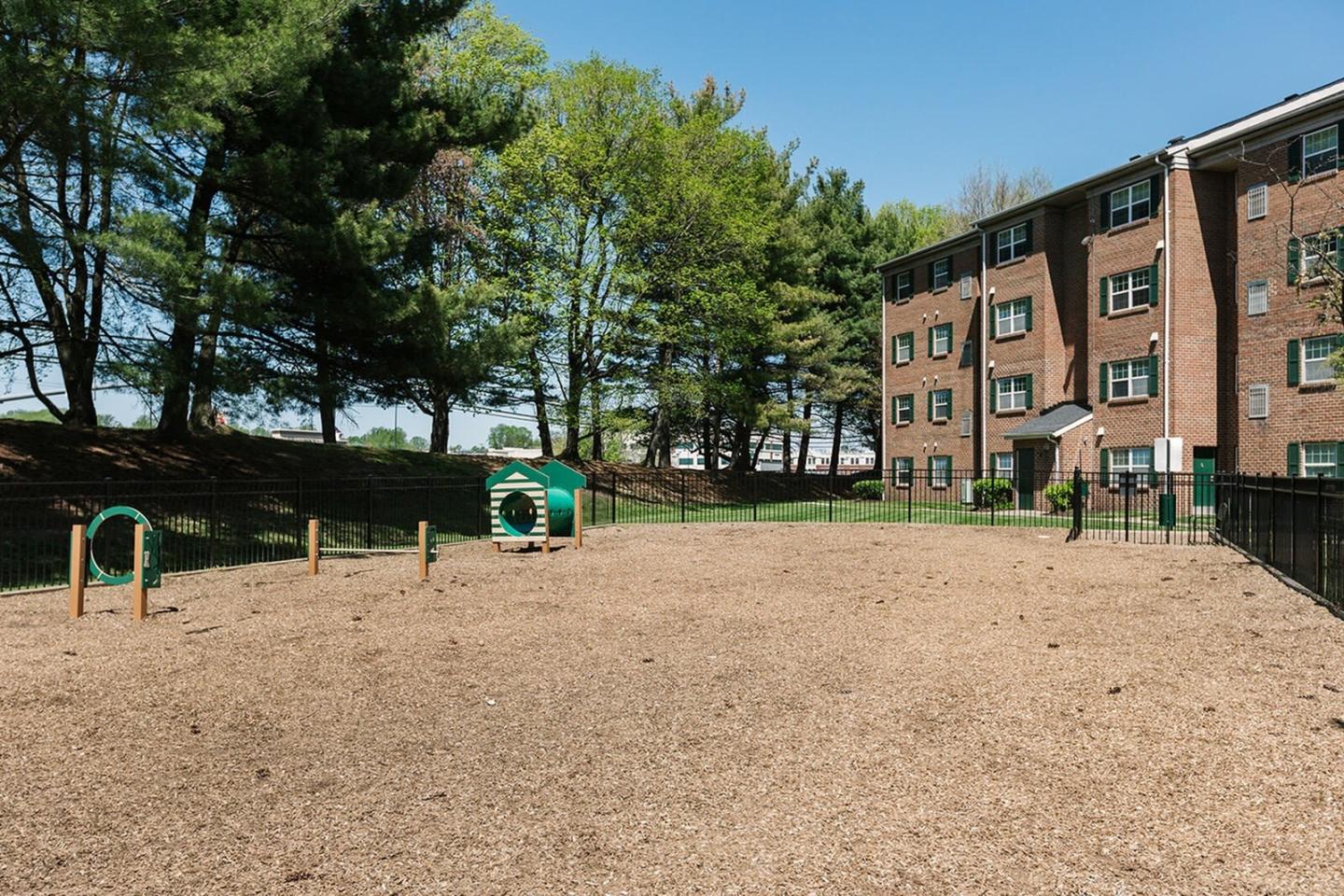Crofton Village Apartments Image 22
