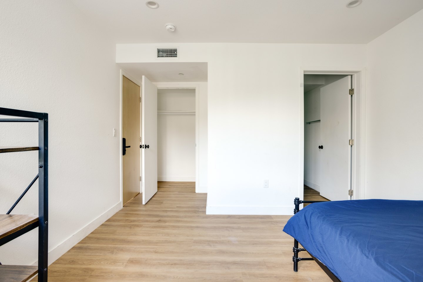 1620 W 35th Place - Co-Living Image 21