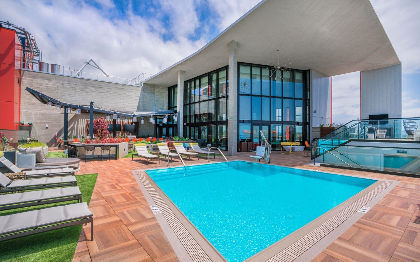 Shift Apartments Image 1