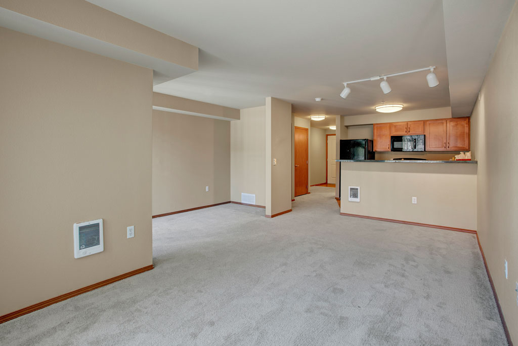 Echo Lake Apartments Image 14