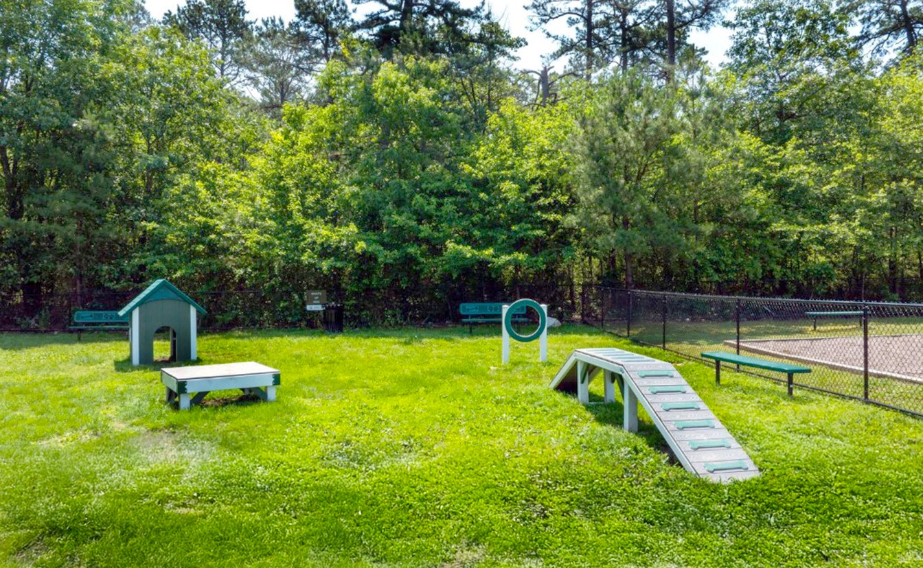 Gardens at Cologne Apartments Image 11