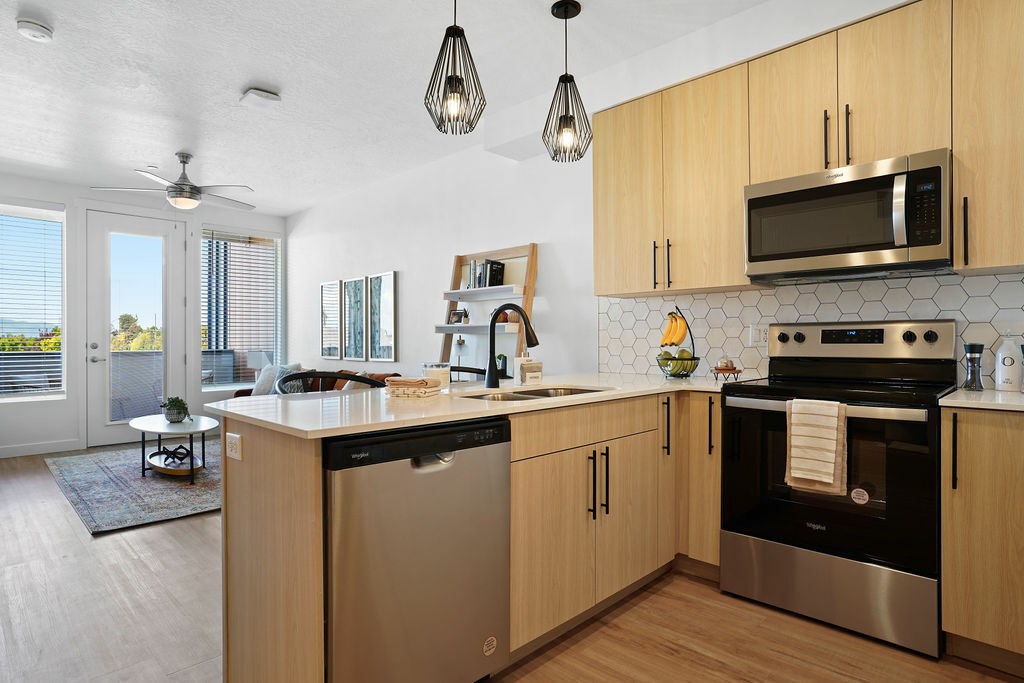 The Devon at University Place Image 16