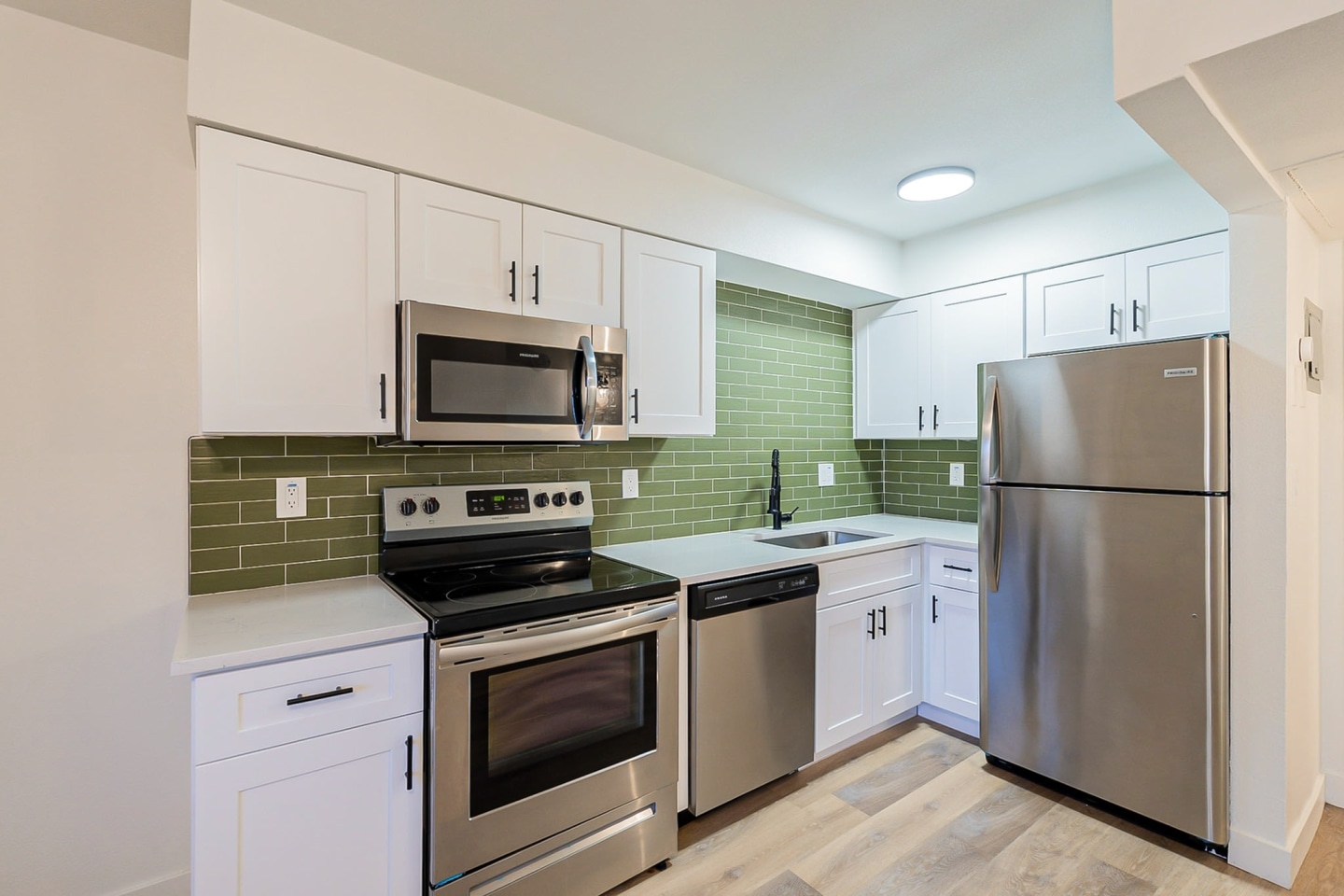 Century Apartments Image 15
