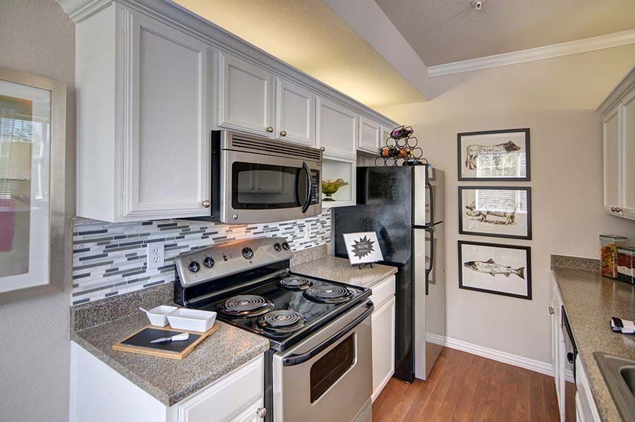 Lakepointe Residences Image 3