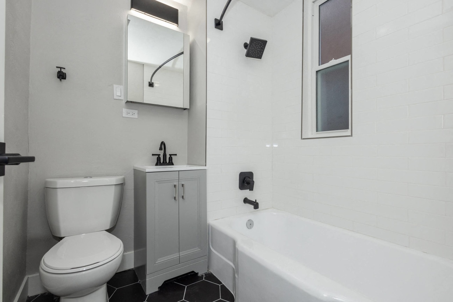 1030 Washington Image 11
