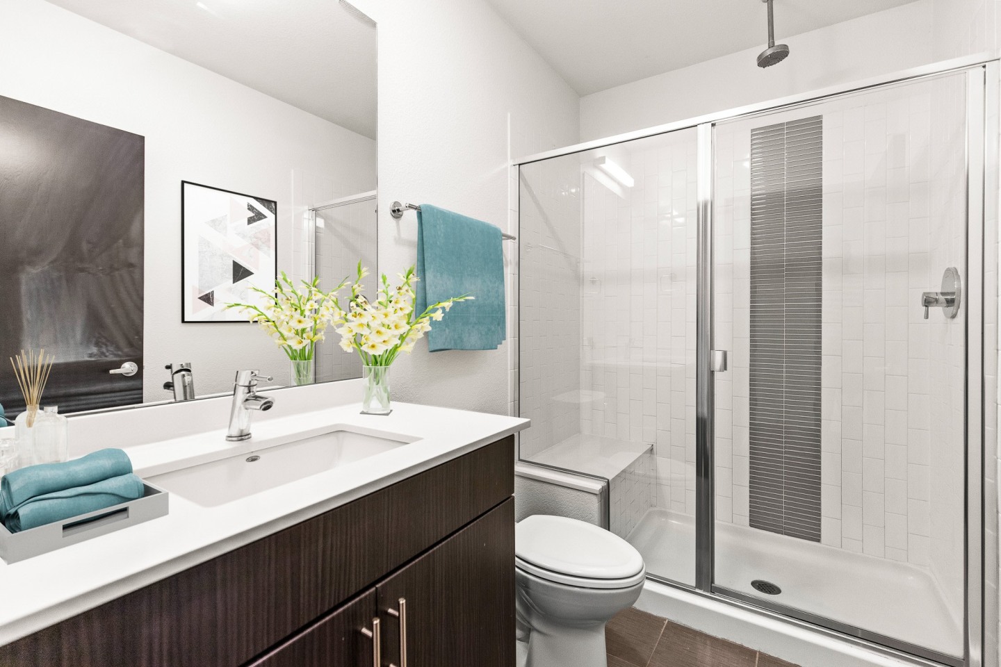 MOTO Apartments Image 16