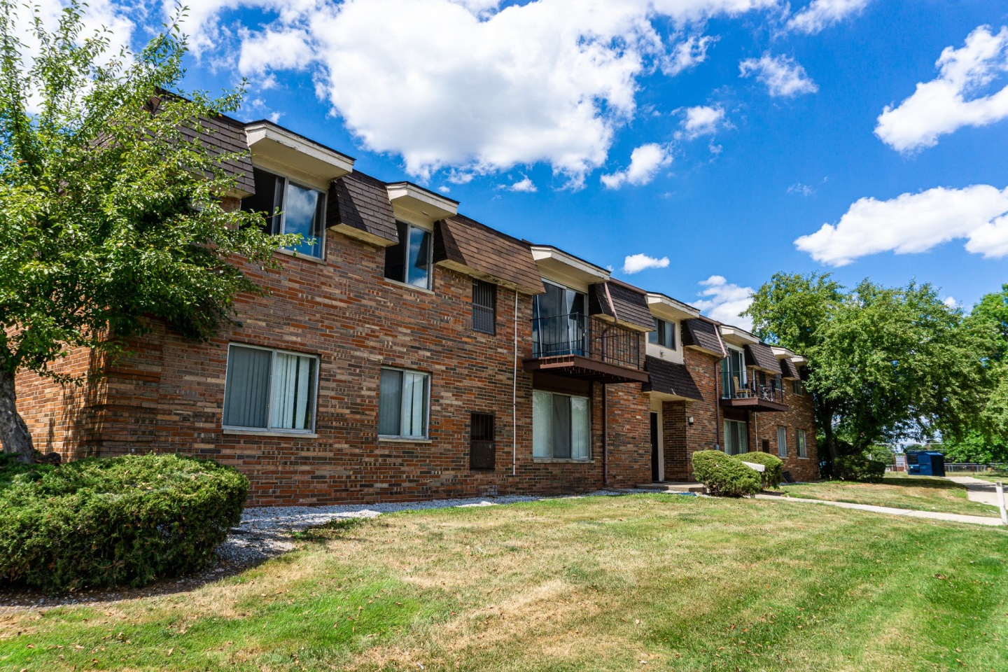 Warren Woods Apartments Image 8