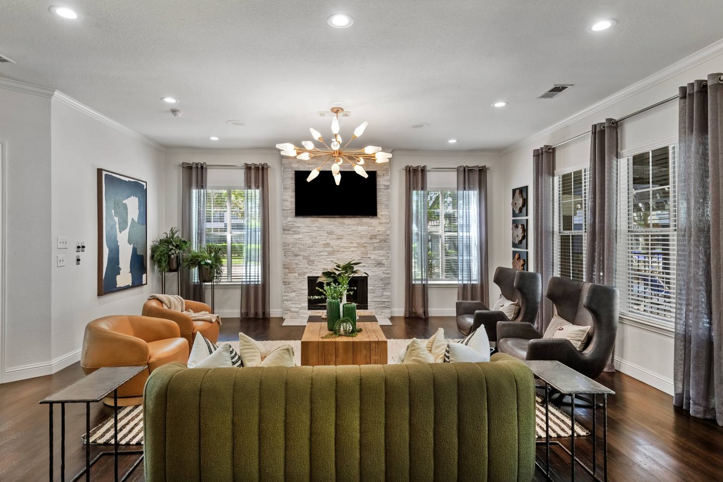Oak Forest Image 8