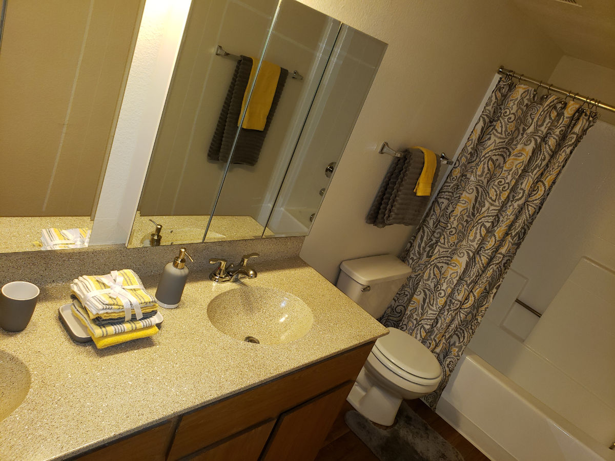 Desert Lakes Apartments Image 14