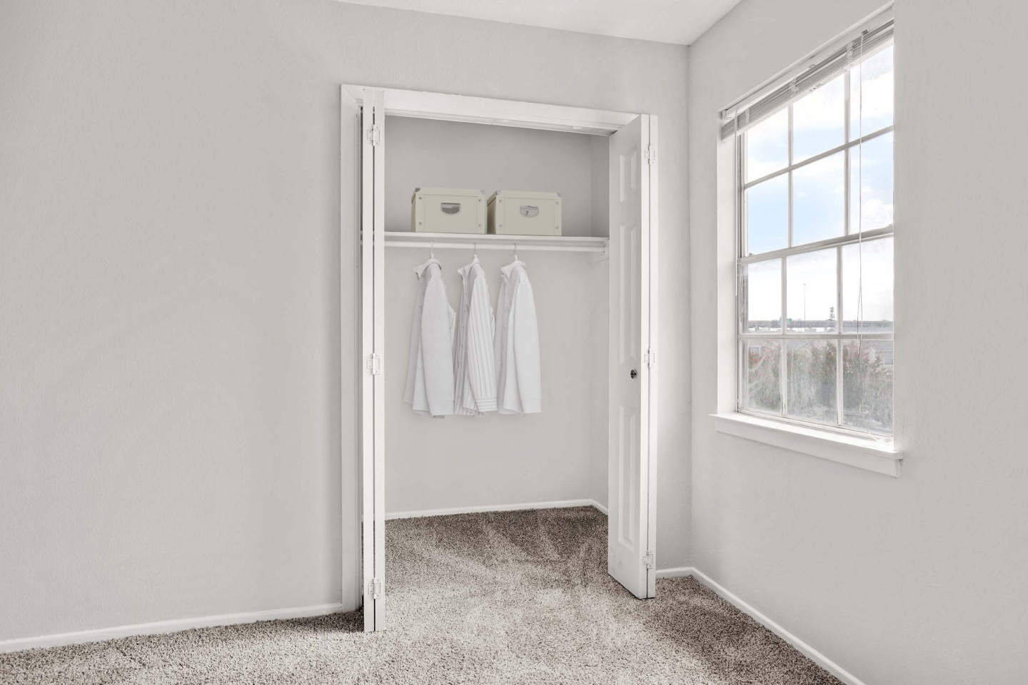 Chevy Chase Image 13