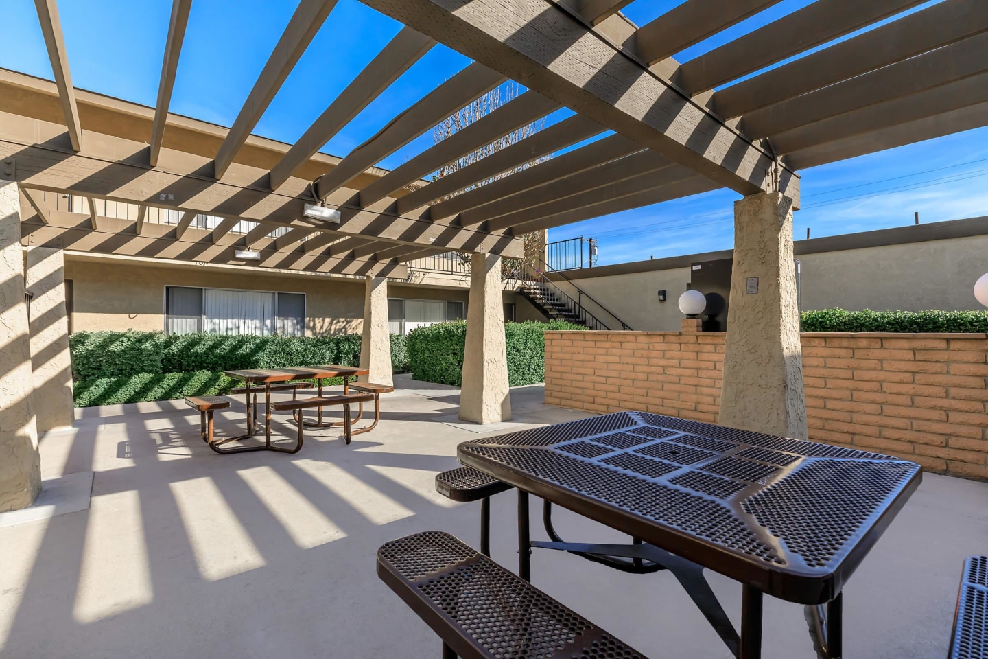 Barcelona, Palm Lane & Seville Apartment Homes Image 6