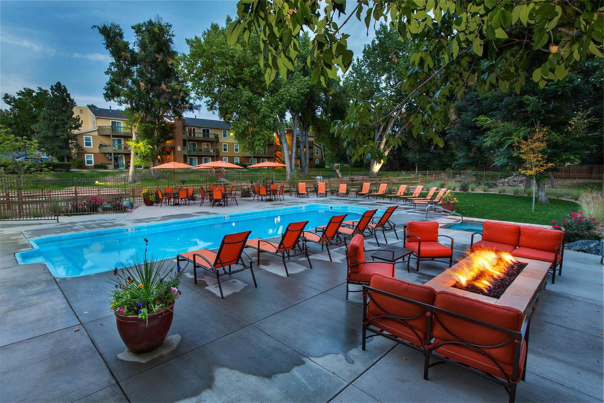 Woodland Hills Apartments Image 3
