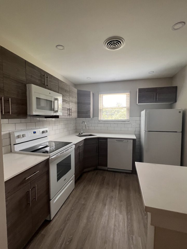 Hillside Apartments Image 2