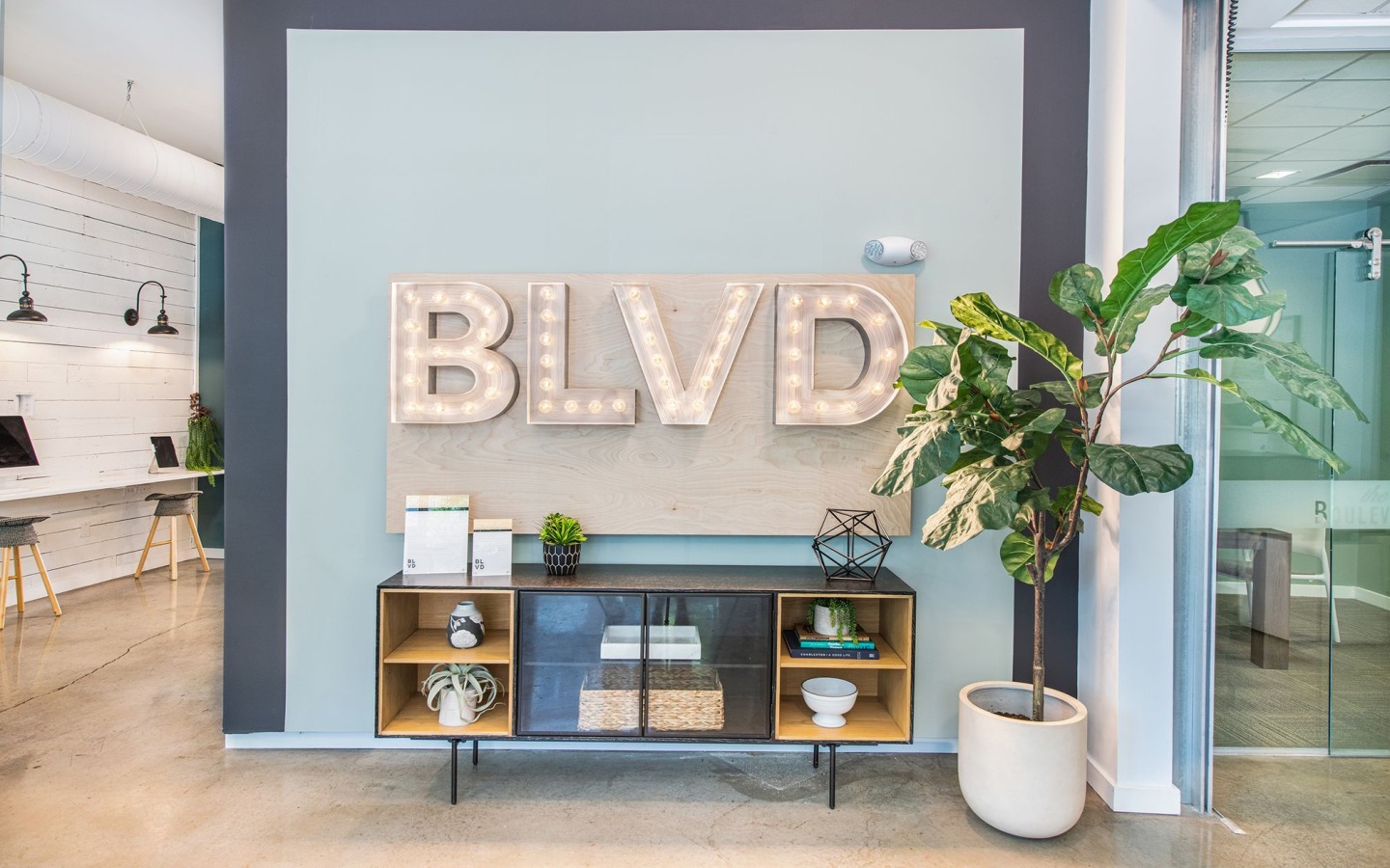 The Boulevard Image 37
