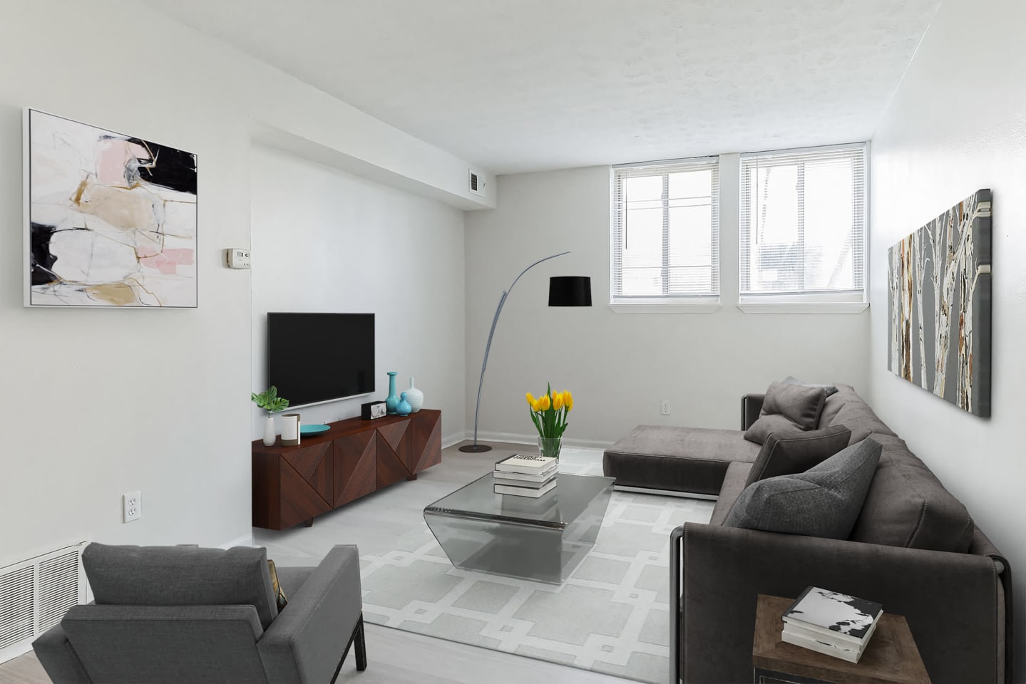 Stone Lodge Apartments Image 2