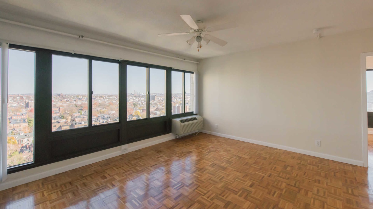 929 House Image 31