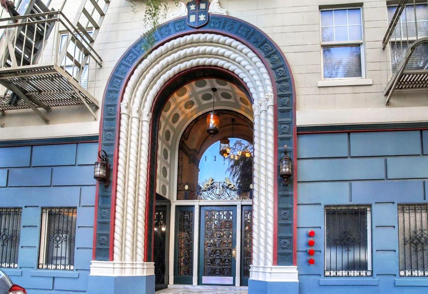 1395 Golden Gate Avenue Image 13