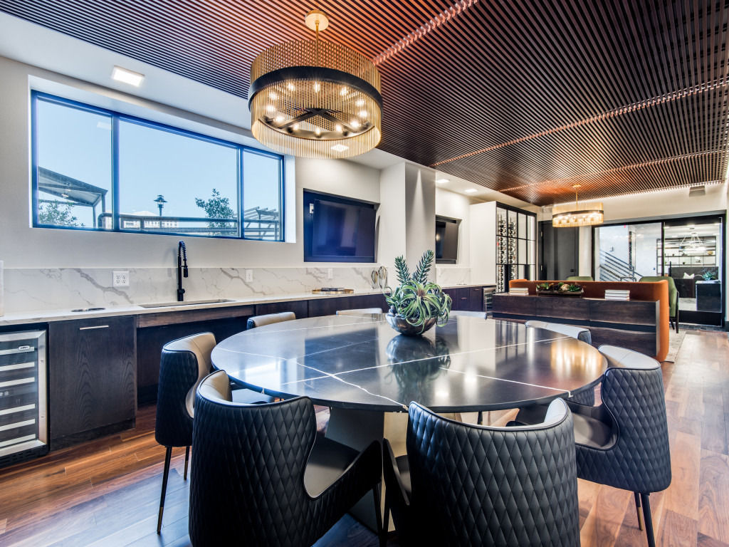 880 Lyn Image 19