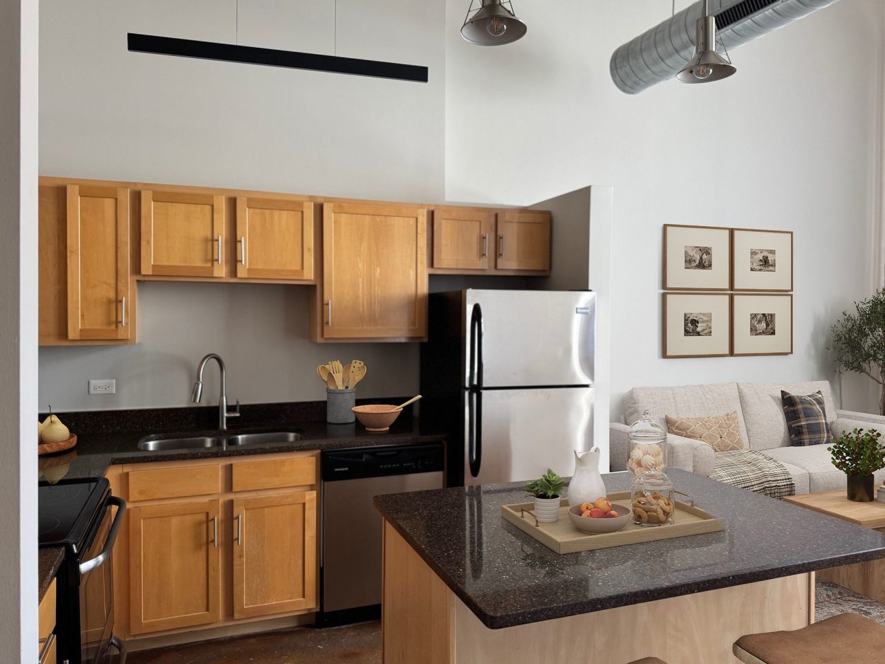 Ovaltine Court Image 19
