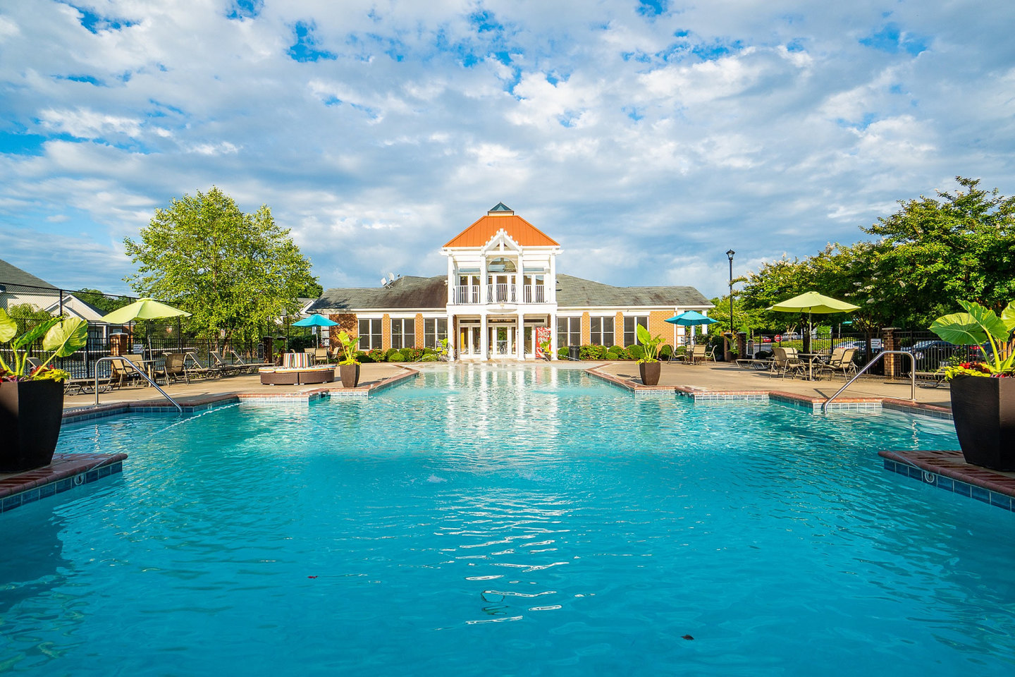 White Oak Luxury Apartments Image 9